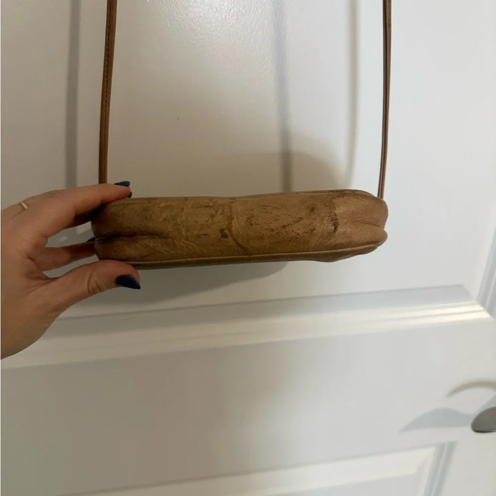 BAGGU compact leather